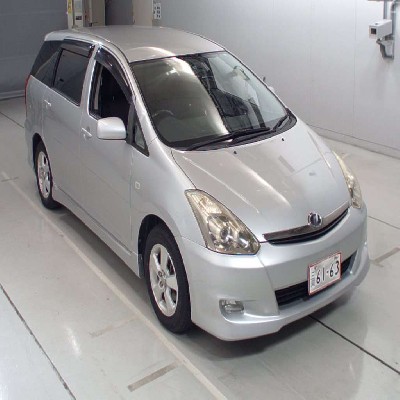 Toyota Wish   1800 Image